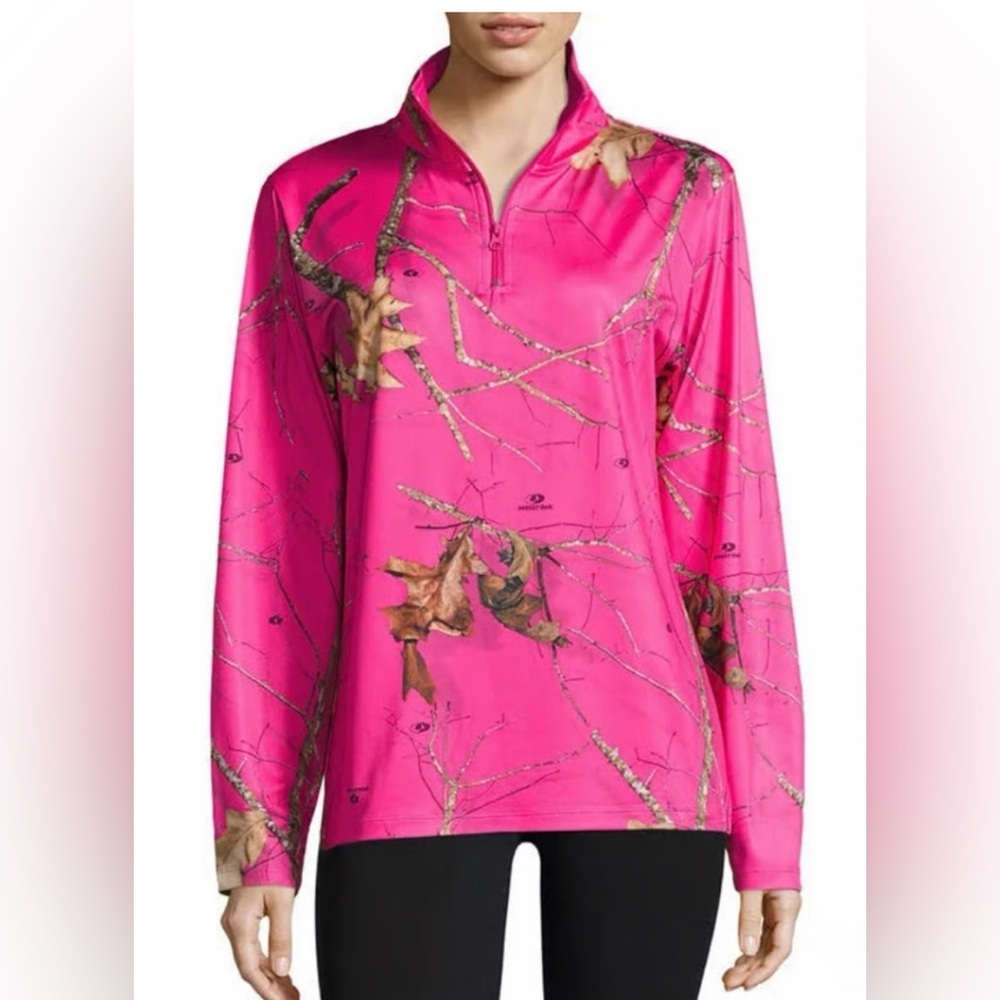 Mossy Oak Women's Bright Pink Camo Long Sleeve quarter zip with thumb holes